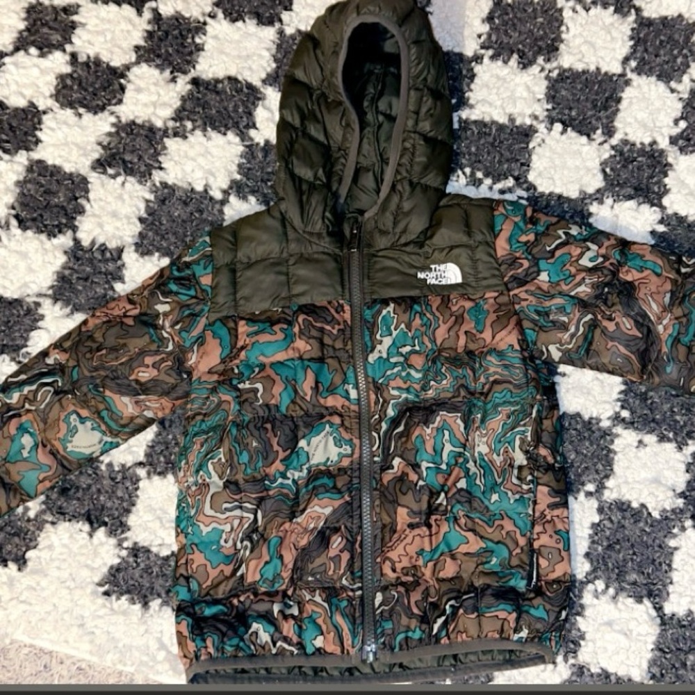 4T NorthFace camo jacket
